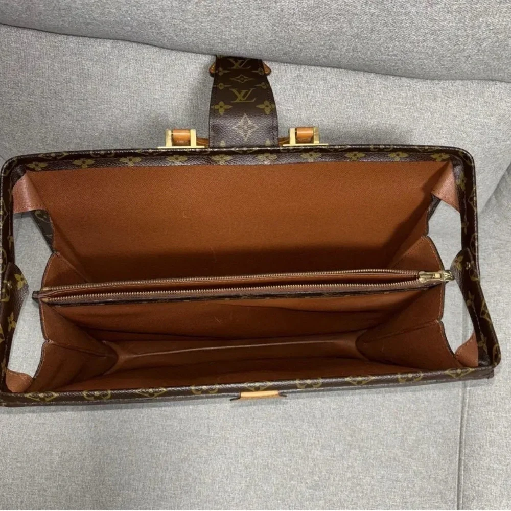 Louis Vuitton Fermoir Serviette Business Briefcase With Key & Box in EUC 💼